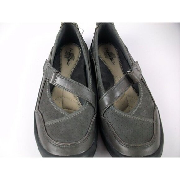 Nature Walk Womens Grey Flats Size 8 Worn One Time!!!! GREAT CONDITION!! - Picture 2 of 8